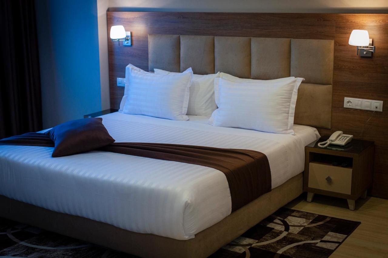 Bn Hotel Blida Esterno foto